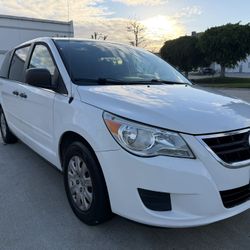 2012 Volkswagen Routan S