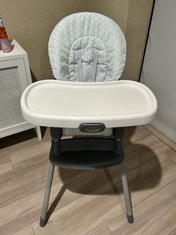 Graco SimpleSwitch 2-in-1 convertible high chair
