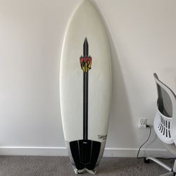 Lost MR California Twin 5’6 Surfboard
