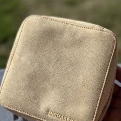 Michael Kors, Jewelry Bag, Or Makeup Bag