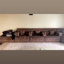L-shape Arabia Seats