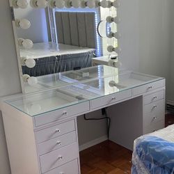 Bed, Frame, Queen Size 