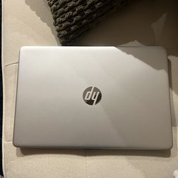 HP 15.6 Touch Screen Full HD Laptop - Intel Core i7 