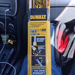 New Dewalt 3/8 Micro Adjusting Torque Wrench 