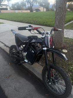 brand new razor pro spec( SEND TRADES AND CASH OFFERS)