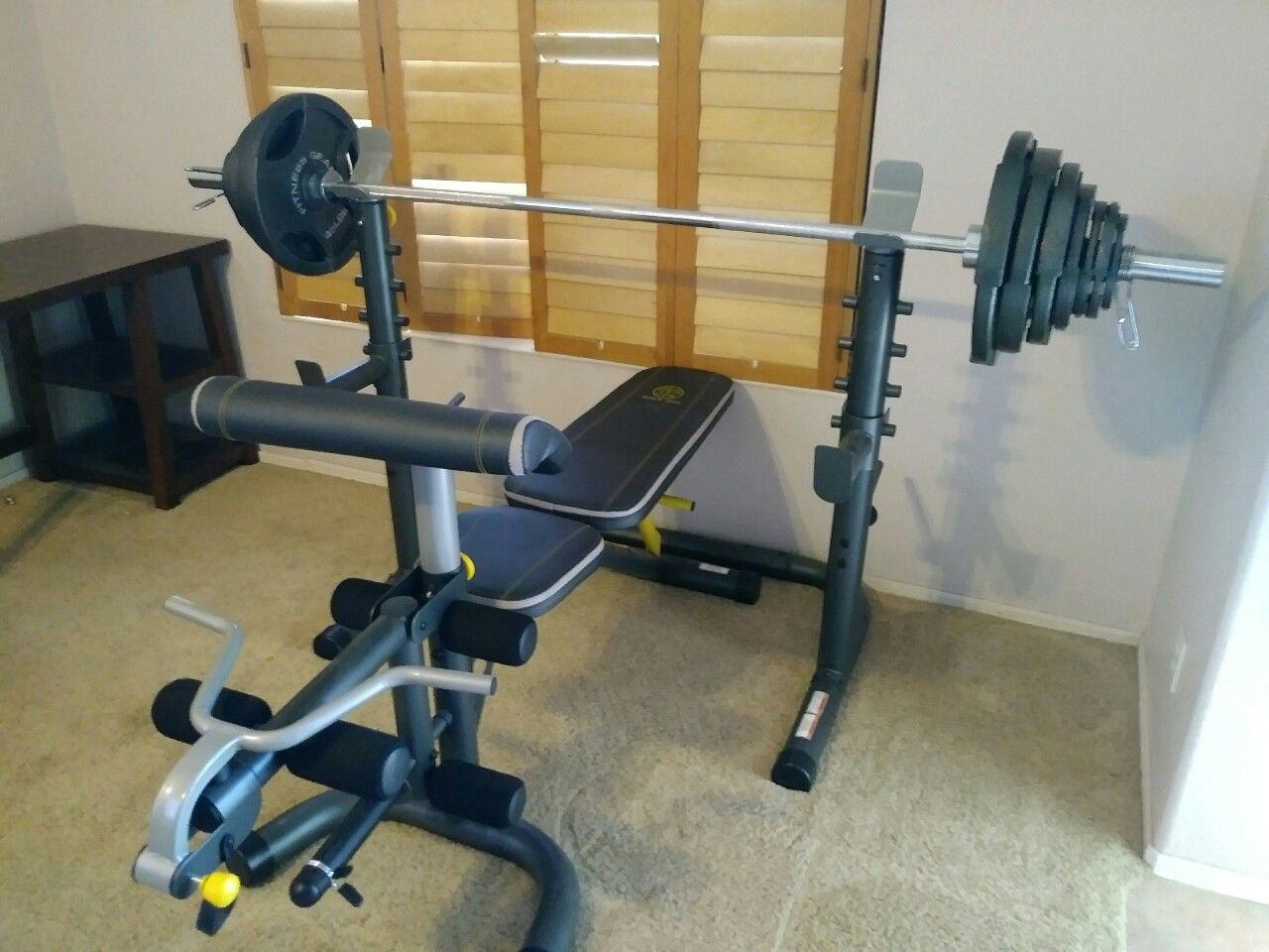 300lb weight set and Golds Gym XRS 20 bench set