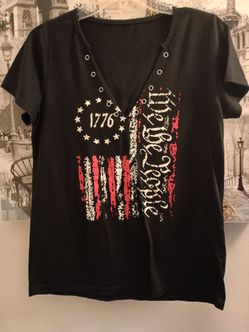 Ladies Red & White Graphic T-shirt.