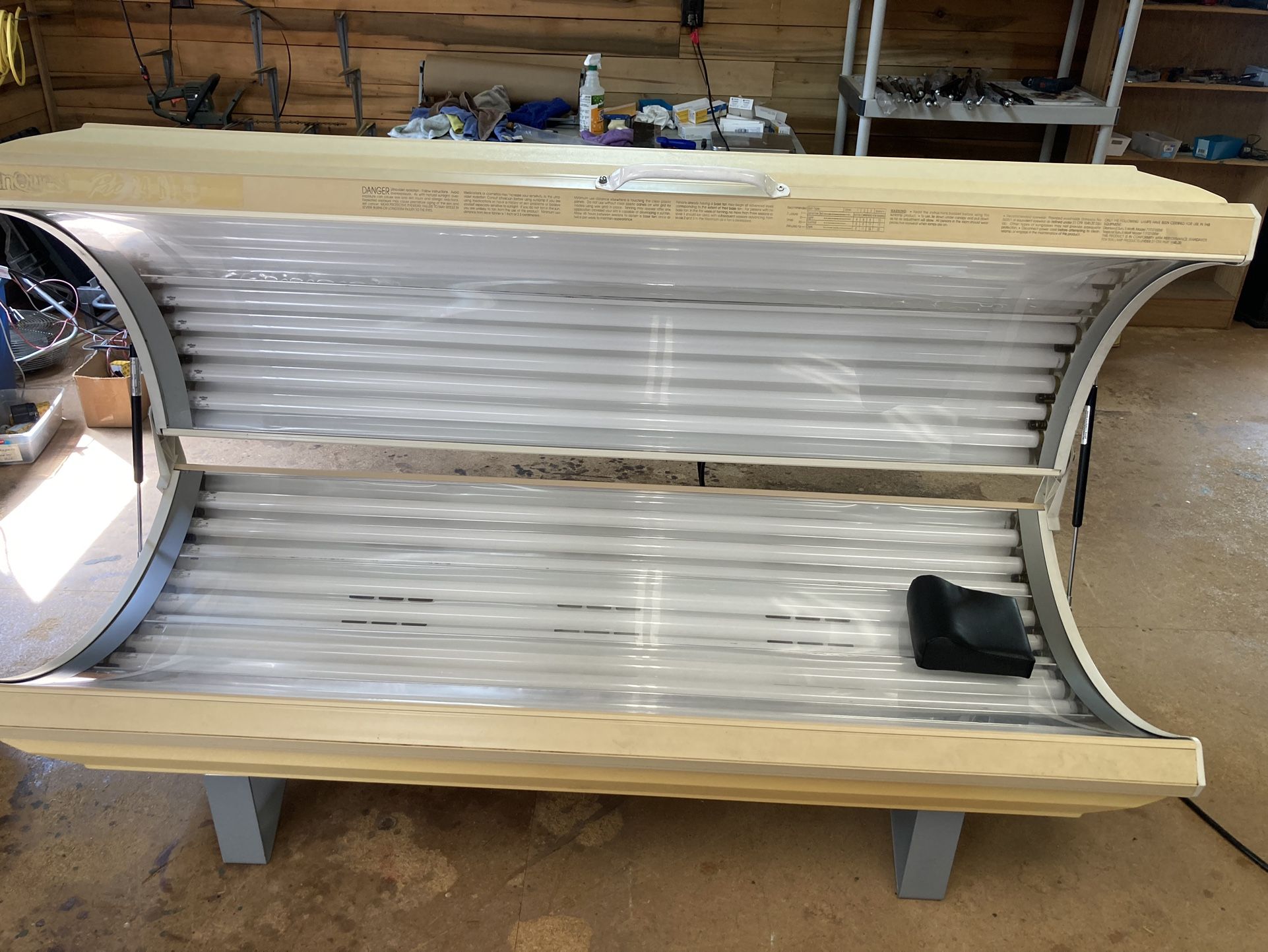 Sunquest 24 Bulb Tanning Bed for Sale in Granite Quarry, NC OfferUp
