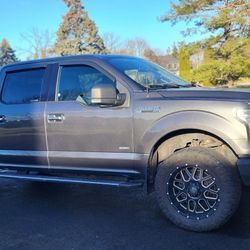 Ford  F-150 XLT Magnetic Grey
