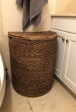 Basket natural fiber