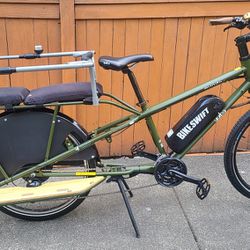 Yuba Mundo Lux electric cargo bike