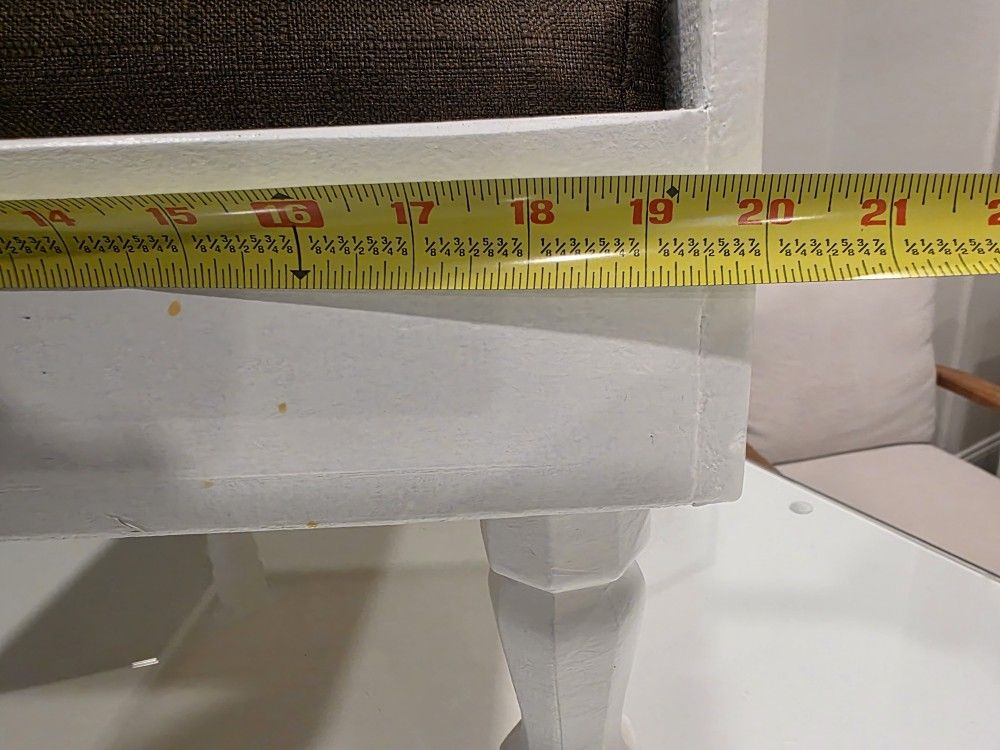 Cat bed - whiteVintage Black & Gold Neoclassical Style Wall Hangings by Turner Mfg. Co. S/4