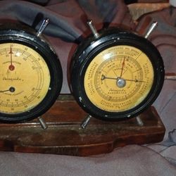 Airguide Barometer &Airguide Relative Humidity