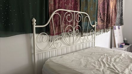Decorative Full Metal Bed Frame & Box Spring