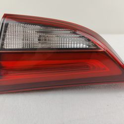 2014-2016 Hyundai Elantra Tail Light Inner Trunk Right LED LAMP R92404 OEM