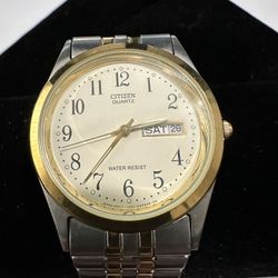 Vintage Citizens Quartz Watch 1100-S63910 Two Tone Dial Day Date Watch  Requires Battery 