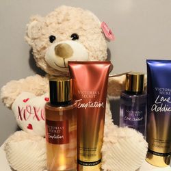 $45 For This victoria Secret Bundle It’s Good Foe Gift Teddy Bear Is Included Brand New And Pick Up gahanna