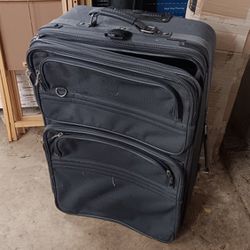 Large Travel Bag (Fair Condition) 