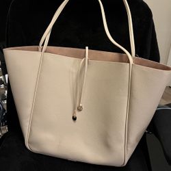 Tote bag brand new with damaged  Cartera bolso nueva sin usar con un daño por estar guardada