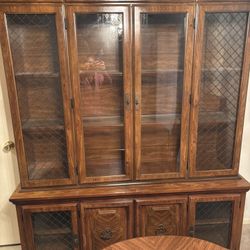 Traditional Dining Room Set