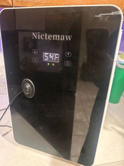 Nictemaw 20-liter Compact Cooler/Warmer Mini Fridge with LCD Display + Digital Thermostat