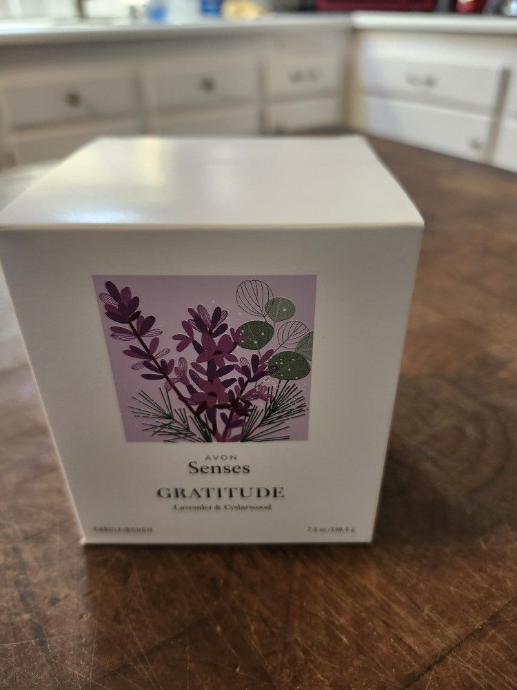Avon Senses Candle Lavander And Cedarwood