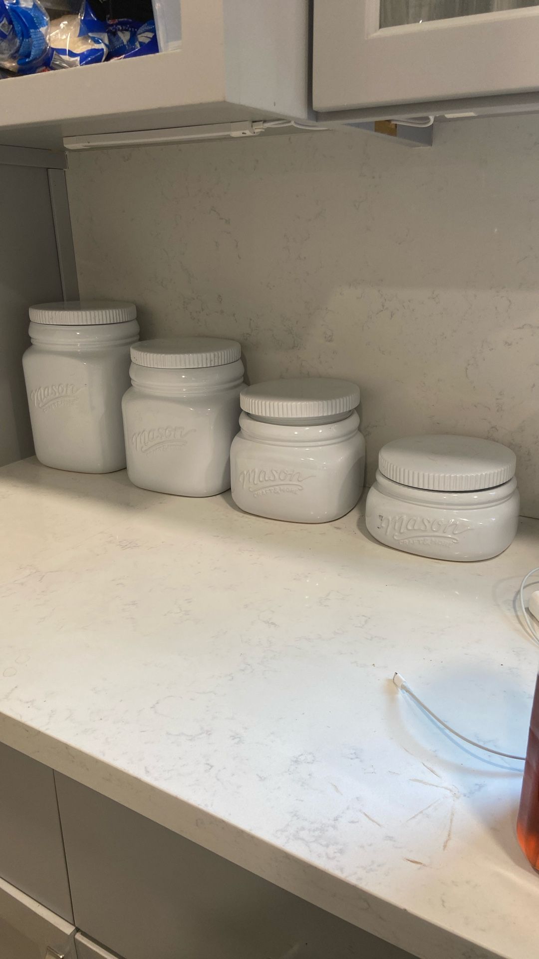 Set Of Mason Contains 