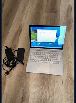 Microsoft Surface Book 2 512GB i7-8650U 16GB GTX 1050 13.5" laptop Win 11 Pro