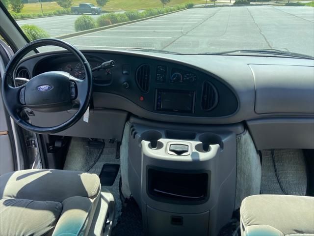 2002 Ford E-150