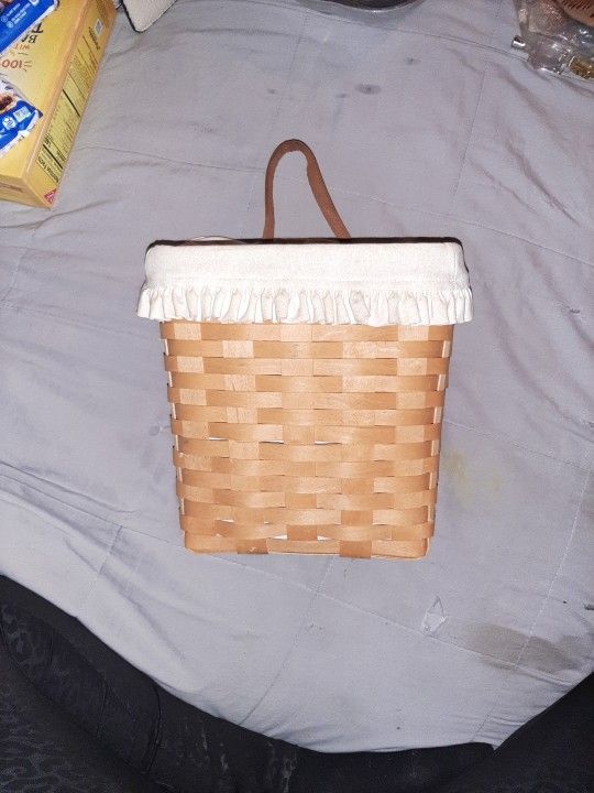 Vintage 1999 Longaberger Hanging Basket