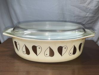 Vintage hearts Pyrex baking dish $50
