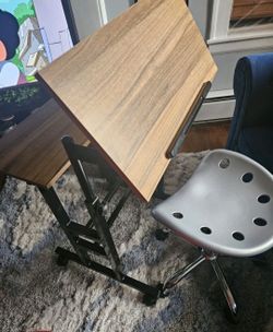 Costway Standing And Sitting Adjustable Desk W/ BACKLESS task Chair