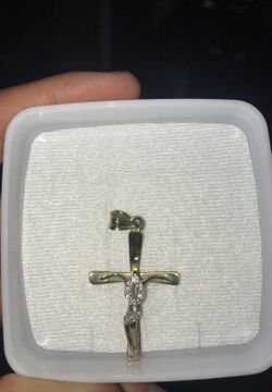 Gold Cross (Brand New)
