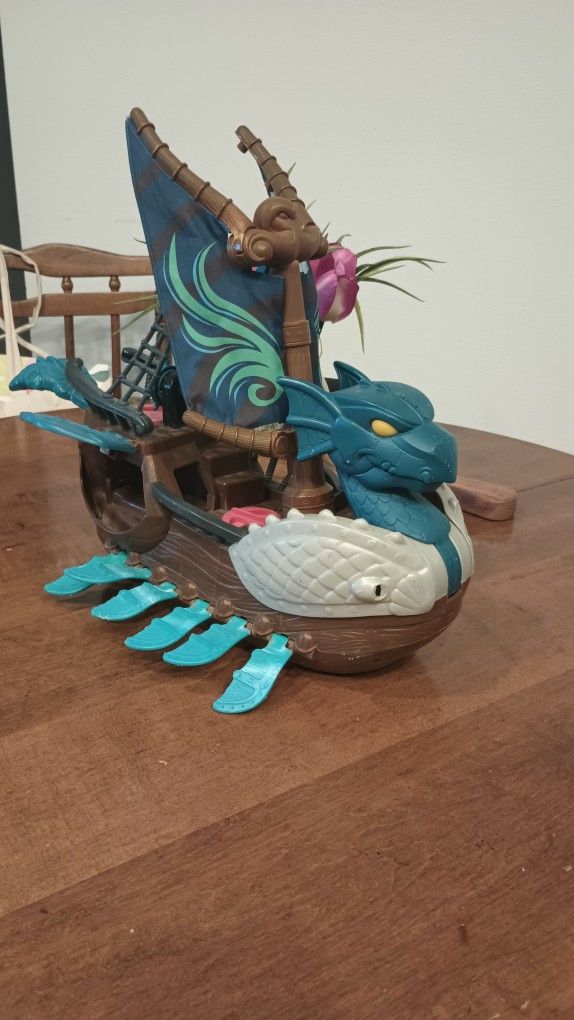 IMAGINEXT SERPENT PIRATE SHIP Fisher-Price blue dragon
Toy