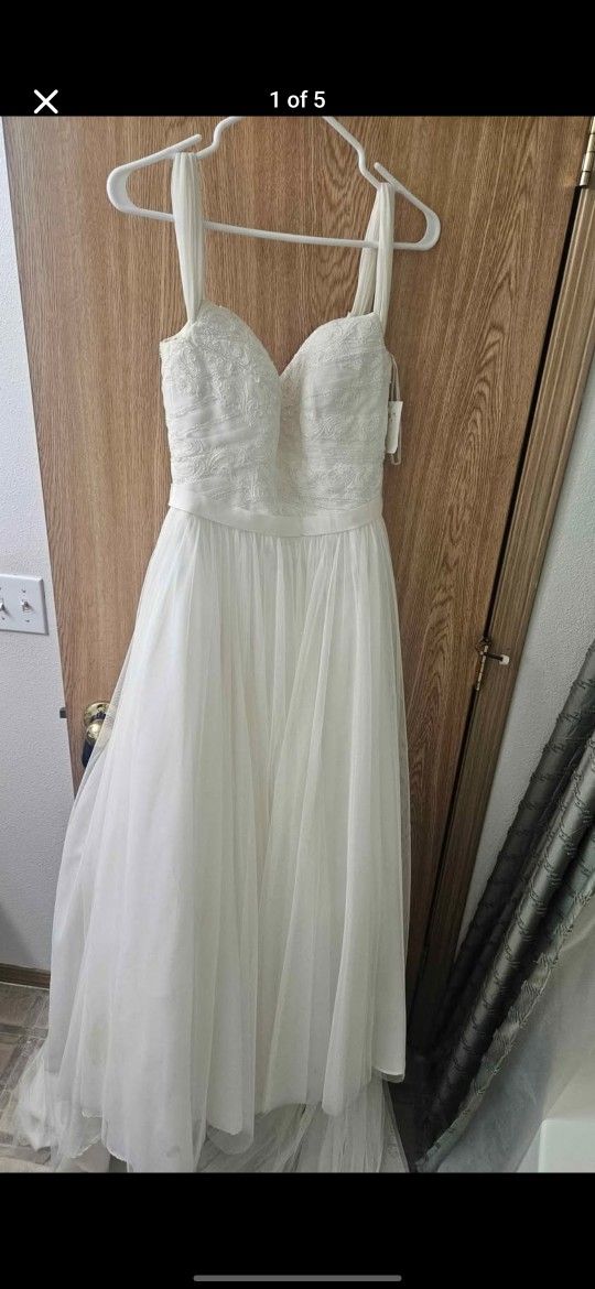 Davids Bridal Wedding Dress