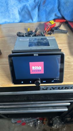 7 inch touchscreen boss stereo Apple CarPlay