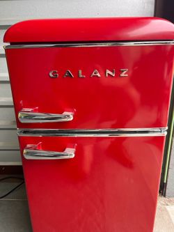 Retro Mini Fridge