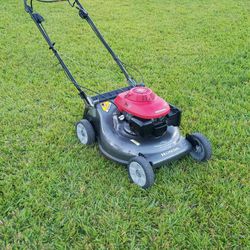 honda self propelled gas lawn mower works good $220 firm