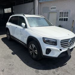 2025 Mercedes Glb 250