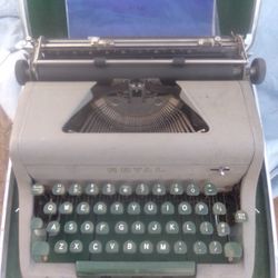 Vintage Typewriter $40 Unknown To Me