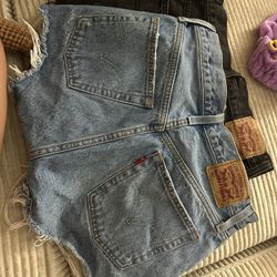 levi's women's shorts