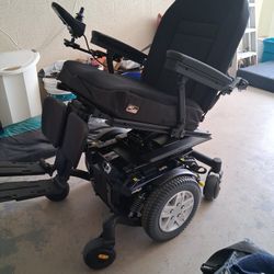 Like New QUANTUM HD 450LB  First Reasonable Offer Gets It. 