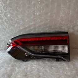 2019 - 2023 TOYOTA RAV4 REAR RIGHT INNER TAIL LIGHT OEM INSURANCE QUALITY ✅