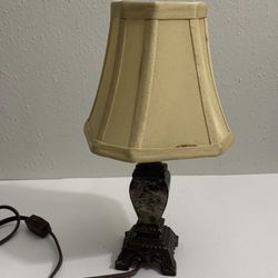 Vintage/VTG/Antique Pattern Brown/Pale Gold Bell Shaped Portable Luminaire Table Lamp 11”/5.5”