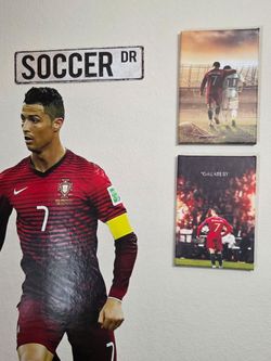 Ronaldo Canvas Pics/Soccer Drive sign
