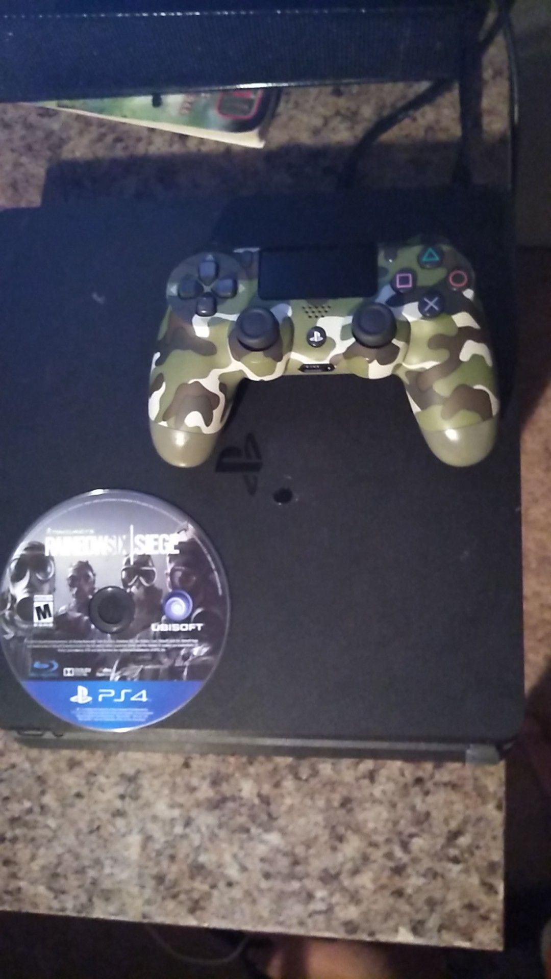PS4 slime come with rainbow six siege