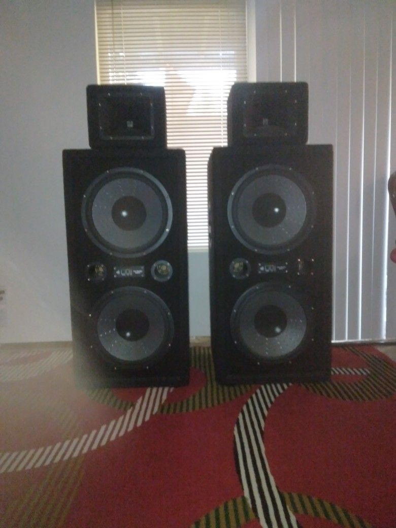 PRO STUDIO MACH II Speakers. for Sale in Kent, WA OfferUp