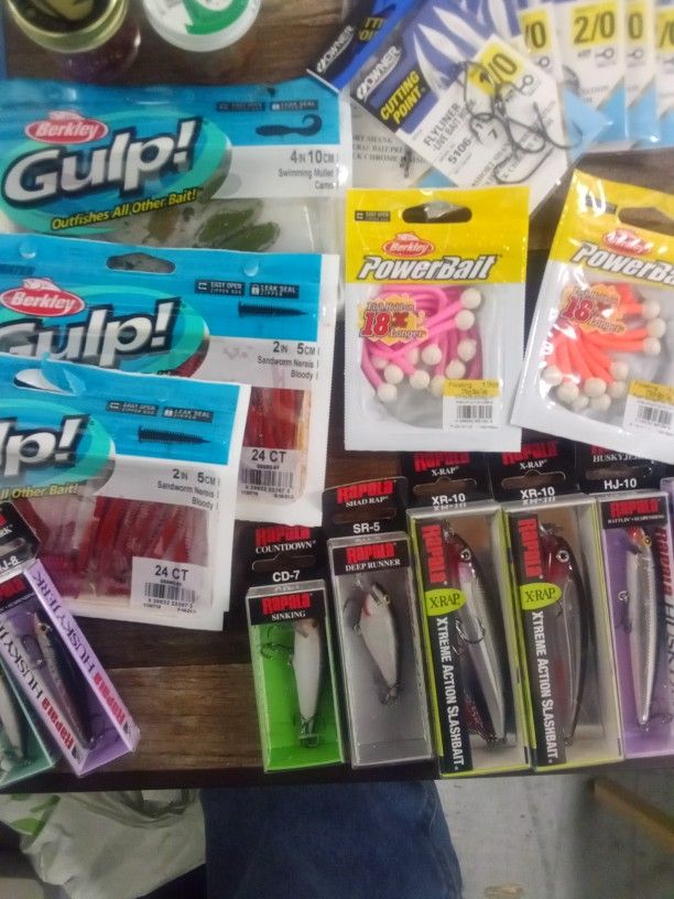 Sunday Fishing Tackle Bundle 1 for Sale in Chula Vista, CA OfferUp