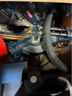 Saw & vacuum shop