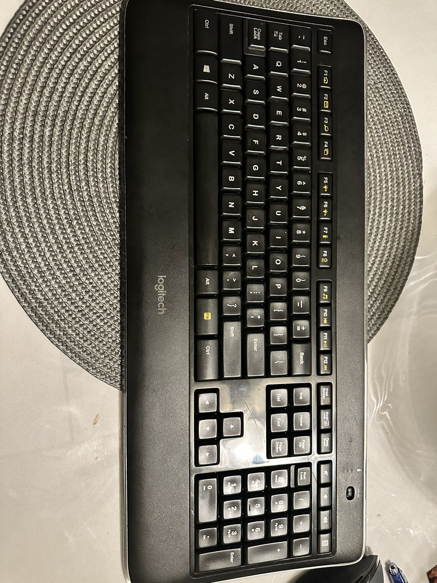Logitech K800 Keyboard And Mouse